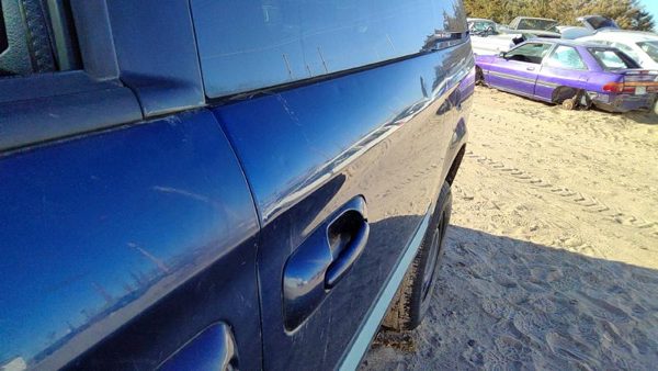 2001 Dodge Caravan Rear Door LH Blue — photo 4