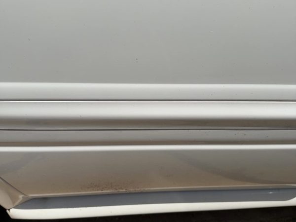 00-05 Lesabre Passenger Right Rear Moulding From Door Back Trim Strip White 40U — photo 2