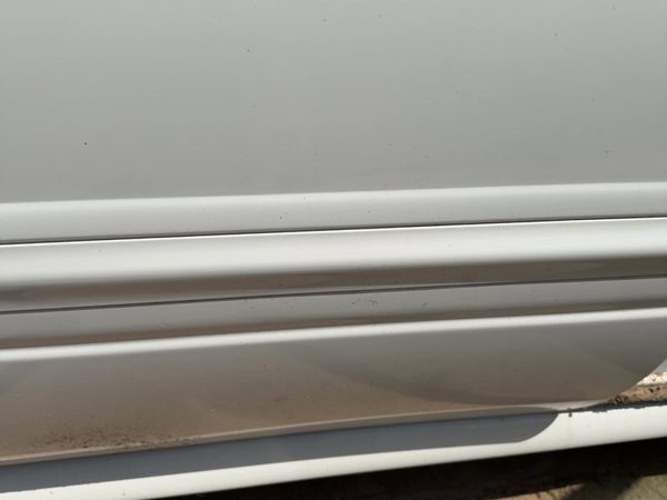 00-05 Lesabre Passenger Right Rear Moulding From Door Back Trim Strip White 40U — photo 5