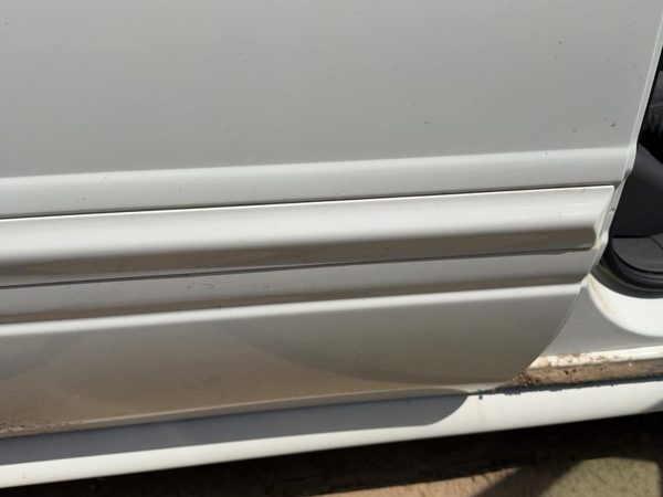00-05 Lesabre Passenger Right Rear Moulding From Door Back Trim Strip White 40U — photo 4