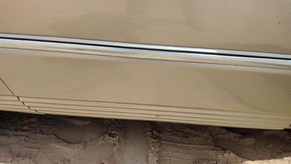 00 Town & Country Passenger Right Rear Moulding From Door Back Trim Strip Gold — photo 3