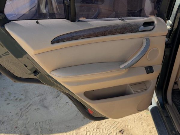 03-06 Bmw X5 Driver Left Rear Door Trim Panel With Switches Back E53 Beige Lchc — photo 1