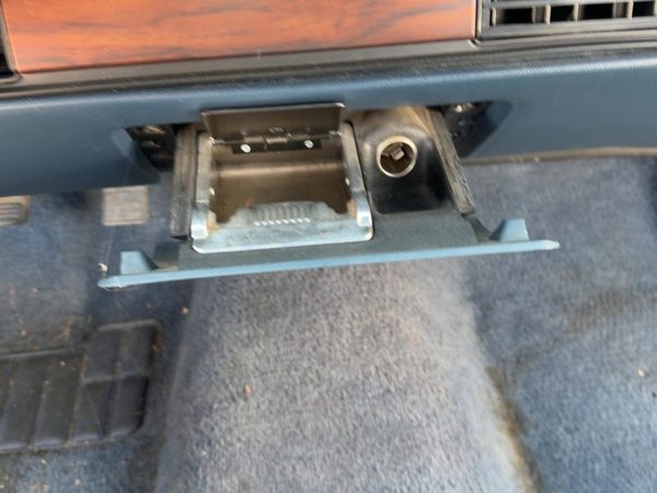 1992-1993 Olds Eighty Eight Ash Tray Assembly Oem Slide Out Dash Blue 12537105 — photo 3