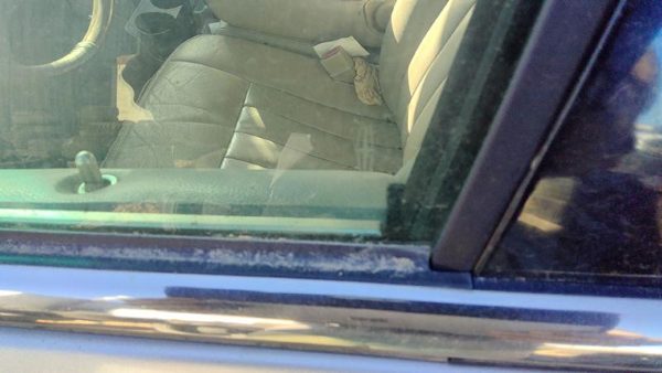 1998-2011 Lincoln Town Car Driver Left Front Side Window Door Glass Oem — photo 5