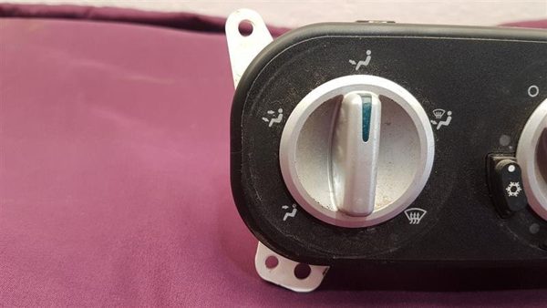 2007 Dodge Caliber Temperature Control With Ac Heater Control Head Unit Oem — photo 3