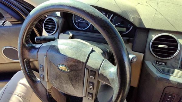 2006 Land Rover LR3 Steering Wheel OEM lr006967 — photo 2