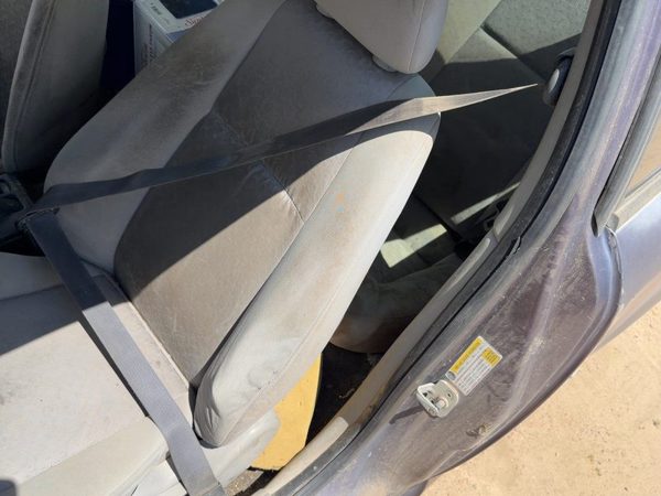 05-10 Chevy Cobalt Driver Left Front Seat Belt Retractor Oem Shoulder Gray 14B — photo 2