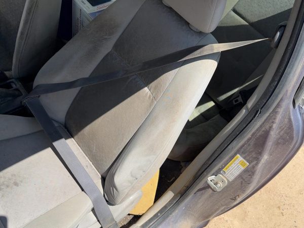 05-10 Chevy Cobalt Driver Left Front Seat Belt Retractor Oem Shoulder Gray 14B — photo 4