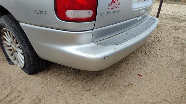 1996-2000 Chrysler Town & Country Rear Bumper Cover Assembly Oem Back Silver — photo 7