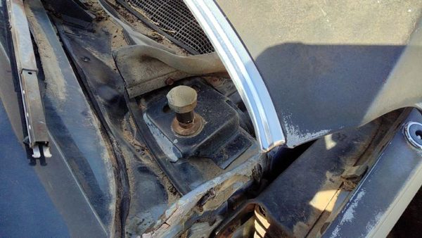 1984 Deville Sedan Hood Bumper Set Front And Rear Oem Stops Spacers Adjusters — photo 1