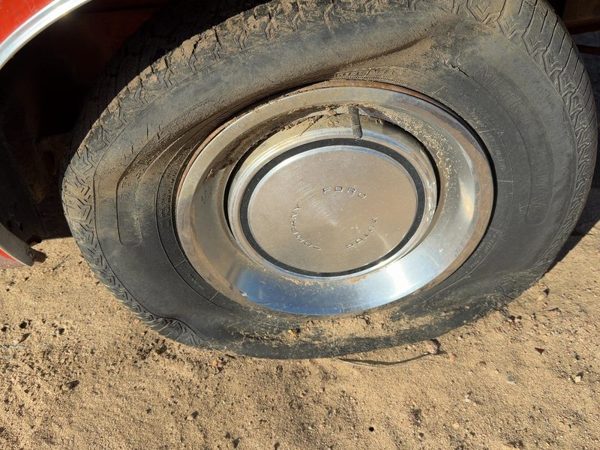 1973-1977 Ford Maverick Wheel Cover 8-Slot D3Dz1130A — photo 4
