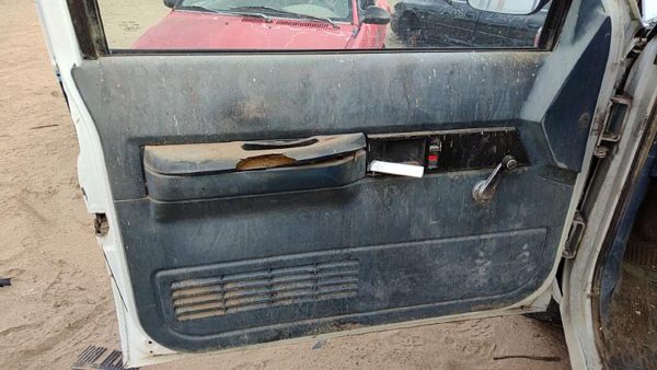 88-94 Chevy Silverado 1500 Driver Left Front Door Trim Panel Manual Windows Blue — photo 1