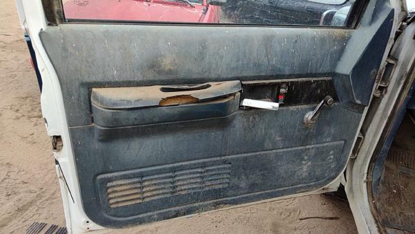 88-94 Chevy Silverado 1500 Driver Left Front Door Trim Panel Manual Windows Blue — photo 3