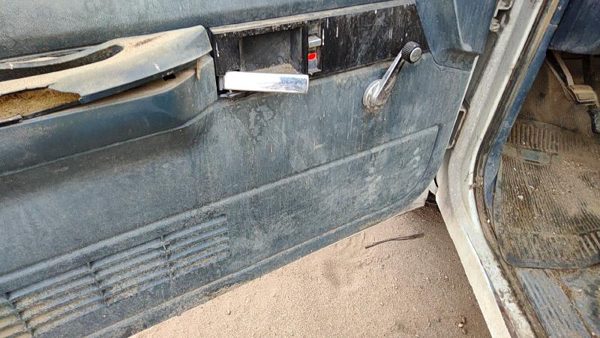88-94 Chevy Silverado 1500 Driver Left Front Door Trim Panel Manual Windows Blue — photo 7