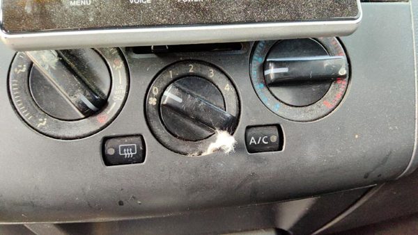 10-11 Nissan Versa Temperature Control Module In Dash Heater Ac Head Unit Oem — photo 1