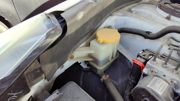 2010-2012 Subaru Legacy Outback Power Steering Fluid Remote Reservoir Tank 2.5L — photo 2