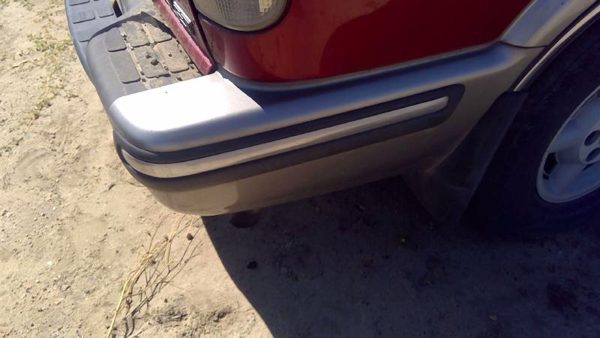 98-05 Chevy S10 Blazer Passenger Right Rear Bumper End Cap Oem Quarter Mouding — photo 2