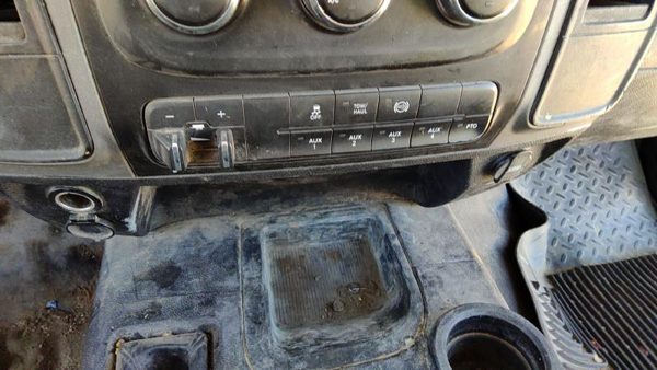 15-18 Dodge Ram 4500 Button Set And Trailer Brake Controller On Dash Oem — photo 3