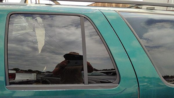 1995-2005 S10 Blazer Driver Left Rear Vent Window Back Door Glass With Frame Oem — photo 3