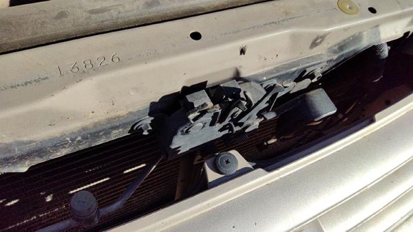 1997-1999 Toyota Camry Hood Latch Assembly With Bracket Oem — photo 3