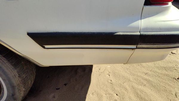 89-96 Buick Century Driver Left Rear Moulding On Quarter Panel Oem — photo 3