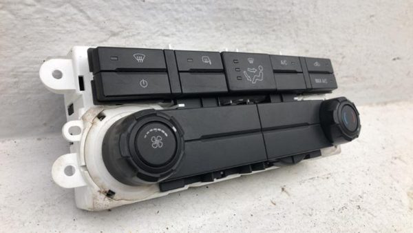 2011-2016 Ford F250 Temperature Control Module In Dash Heater Ac Head Unit Oem — photo 3