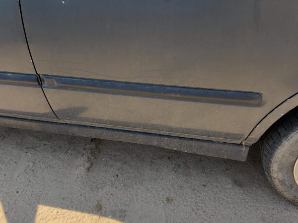 1996-2000 Honda Civic Driver Left Rear Moulding From Door Oem Back Trim Strip — photo 1