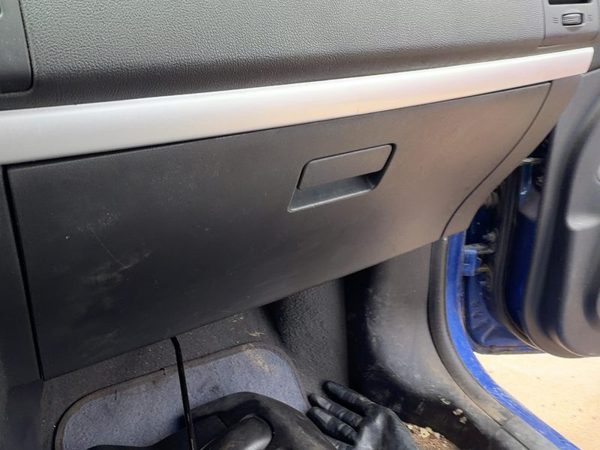 10-12 Nissan Sentra Glove Box Assembly Complete Door With Latch Oem Charcoal X — photo 1