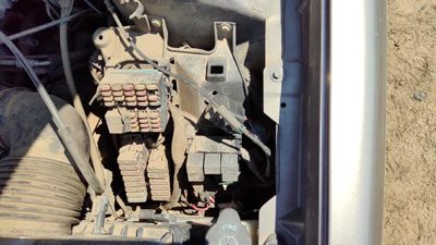 1999 Cadillac DeVille Engine Fuse Box 4.6L