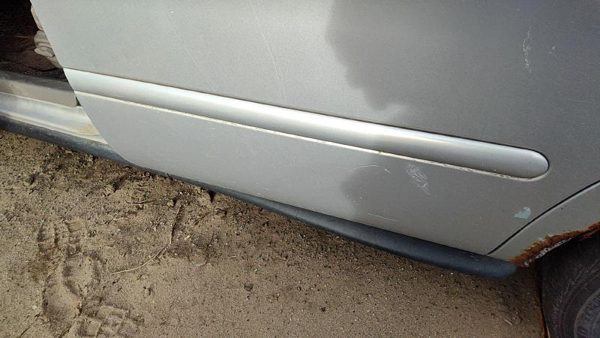 96-07 Ford Taurus Driver Left Rear Moulding From Door Back Trim Strip Silver Ts — photo 1