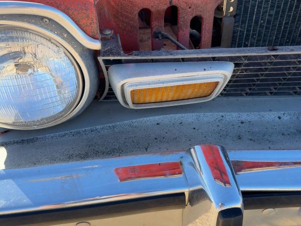 76-77 Maverick Passenger Right Front Turn Signal Light Lamp Oem Fender Mounted — photo 3
