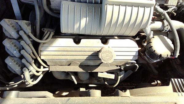 1992-1996 Buick Park Ave Ultra Front Valve Cover Oem 3.8L Supercharged — photo 2