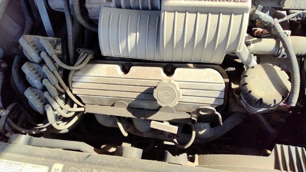 1992-1996 Buick Park Ave Ultra Front Valve Cover Oem 3.8L Supercharged — photo 4