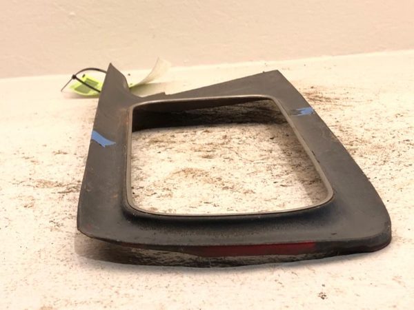 1970-1971 Nissan Datsun 240Z Driver Left Rear Trim Surround For Tail Light Oem — photo 4
