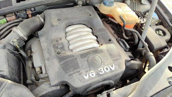 1999-2005 Vw Passat Engine Cover Top Plastic Shield Oem 2.8L 78103927Al — photo 1