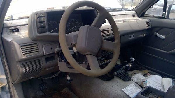 1992 Isuzu Rodeo — vehicle photo 3