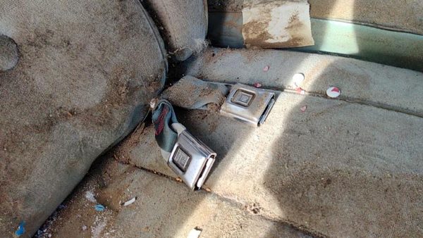 1979 Chevy Caprice Passenger Right Front Seat Belt Buckle Receiver Oem Gray — photo 3