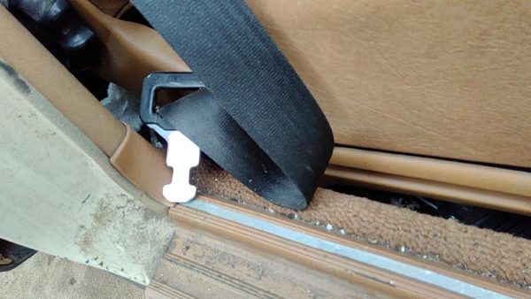 1979-1985 Mercedes 300Td Passenger Right Side Seat Trim Panel Oem Brown — photo 4