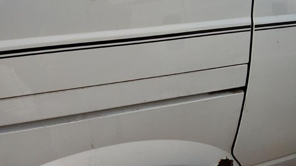 85-94 Gmc Safari Right Rear Sliding Door Roller Cover Trim Panel Moulding White — photo 6