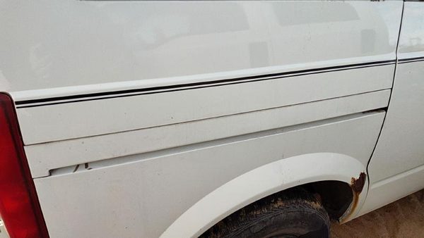 85-94 Gmc Safari Right Rear Sliding Door Roller Cover Trim Panel Moulding White — photo 2