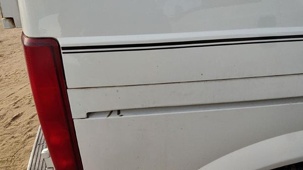 85-94 Gmc Safari Right Rear Sliding Door Roller Cover Trim Panel Moulding White — photo 3