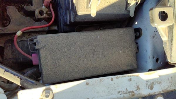 2007 Ford Freestar Engine Fuse Box Power Distribution Panel Oem 3.9L — photo 3