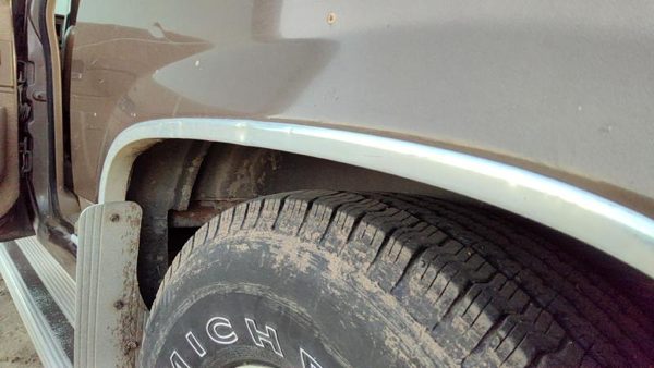 1994 Suburban 1500 Wheel Opening Moulding Chevy Driver Left Rear Flare OEM Back — photo 4