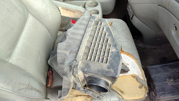 2005-2006 Honda Odyssey Air Intake Cleaner Filter Box Housing Oem 3.5L I-Vtec — photo 2