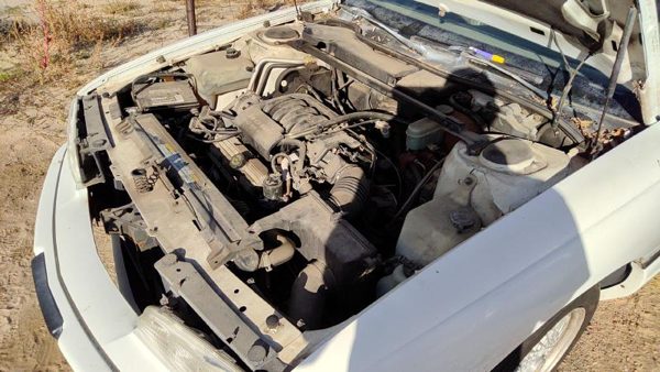 1994 Pontiac Bonneville — vehicle photo 5