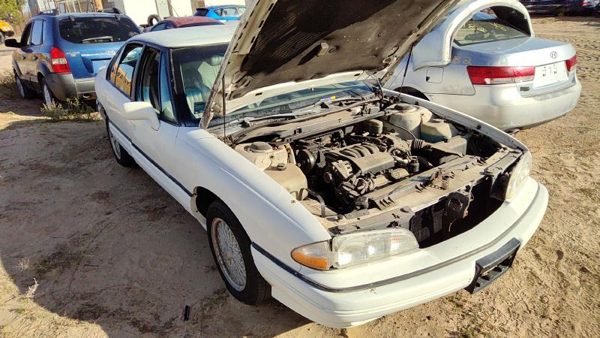1994 Pontiac Bonneville — vehicle photo 2