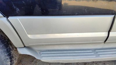 07-17 Ford Expedition Passenger Right Rear Moulding From Door Back Trim Strip
