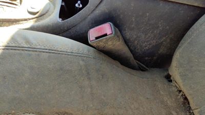00-02 Oldsmobile Intrigue Driver Left Front Seat Belt Buckle Receiver Gray 142