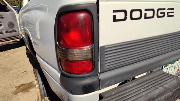 1994-2001 Ram 1500 Driver Left Tail Light Oem Brake Lamp Rear 55055265Ac — photo 1