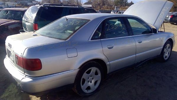 2000 Audi A8 Quattro — vehicle photo 7